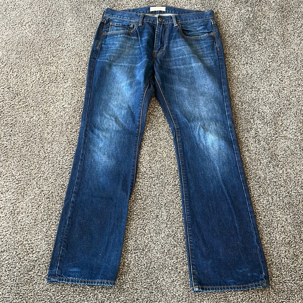 EUC GAP Men’s Bootcut Jeans